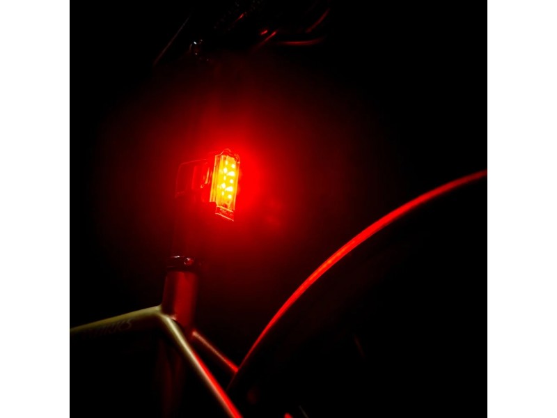 Заднє світло Lezyne STRIP DRIVE PRO 400+ REAR Чорний 400 люменів Y17